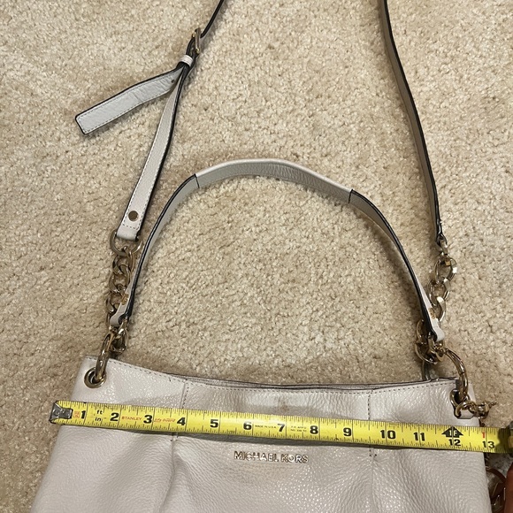 Michael Kors crossbody with adjustable shoulder strap purse - Picture 9 of 16